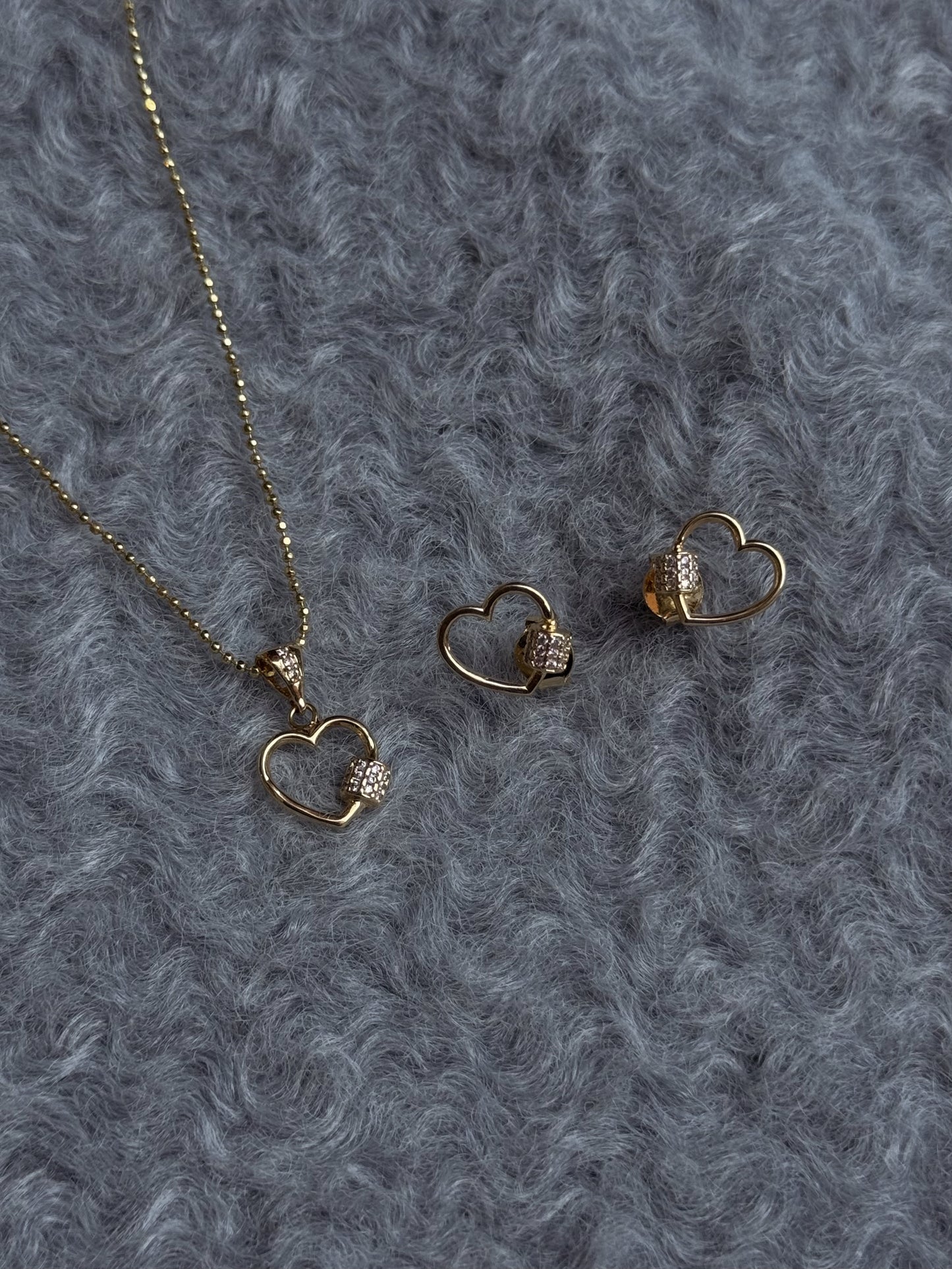 ADEREZO HEART LOCK ORO LAMINADO