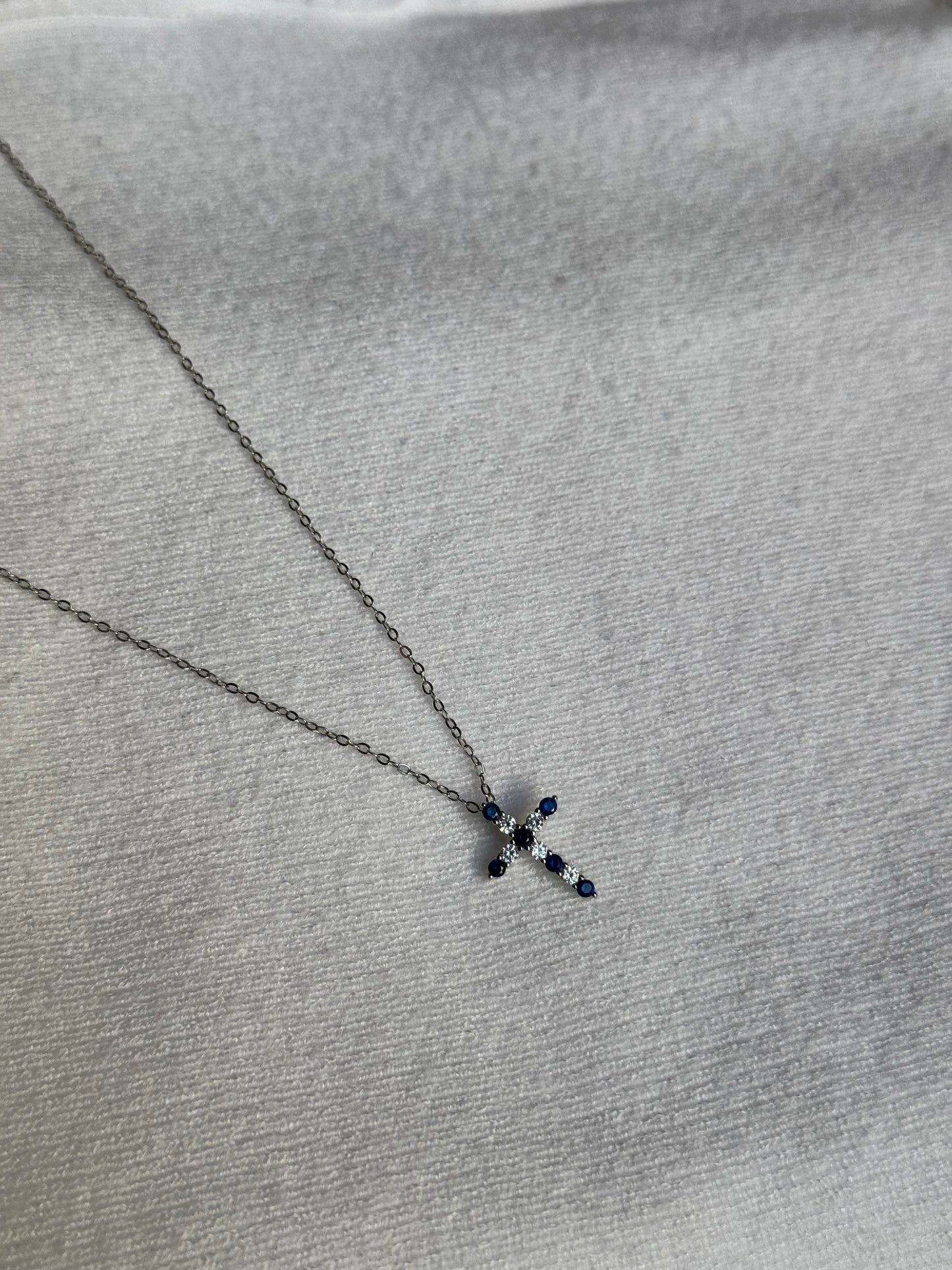 GARGANTILLA CRUZ BLUE PLATA